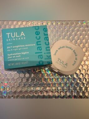 Tula Skincare Weightless Moisture Gel Cream 24-7 plus compact mirror